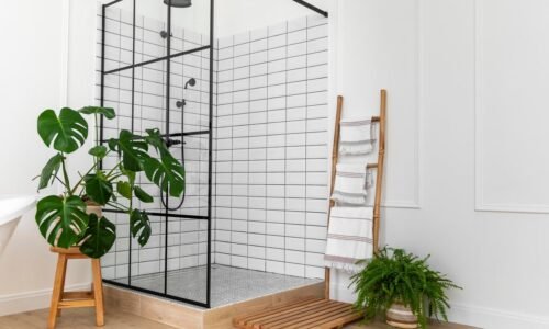 Banheiro com espaço e personalidade