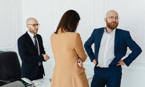 Para entender como o cliente influencia projetos atuais, é fundamental reconhecer que suas necessidades, expectativas e feedb