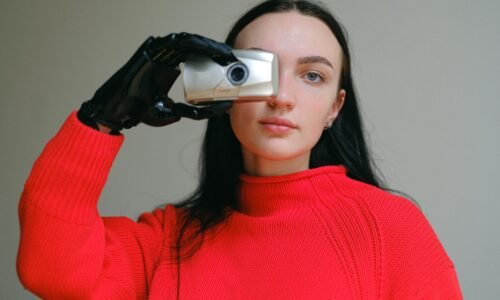 Para materiais bio-inspirados e bionics, trata-se de campos de pesquisa e desenvolvimento que buscam soluções tecnológicas e