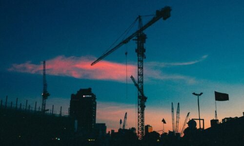Segurança em canteiros de obras à noite