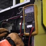Como escolher eletricista para sua residência